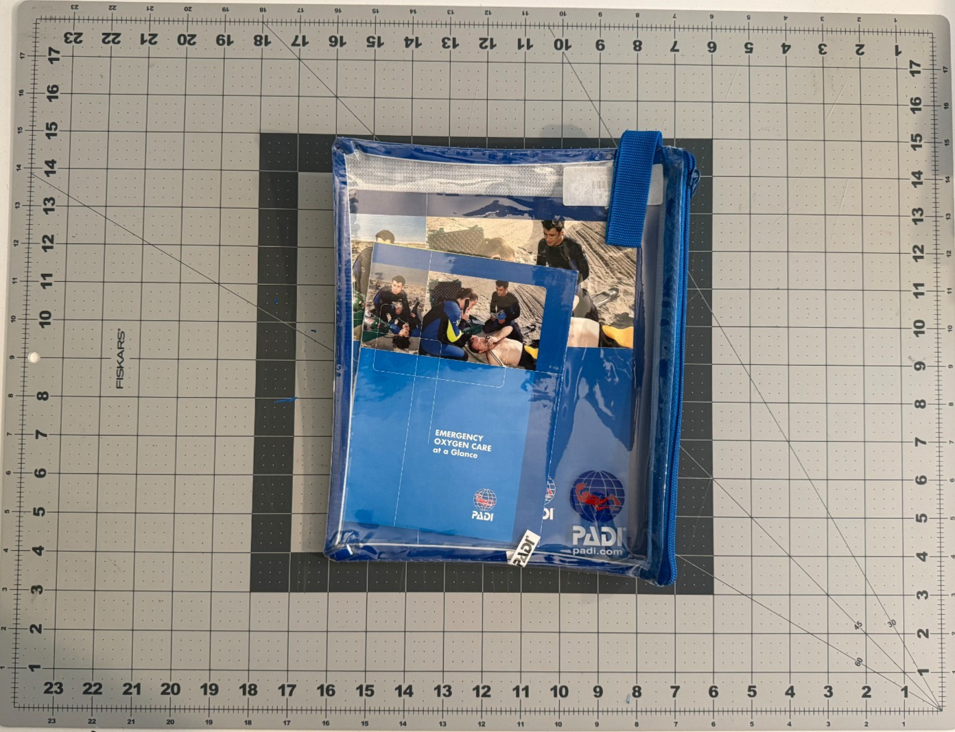PADI Emergency Oxygen Care at a Glance Crew-Pak with DVD and Manual