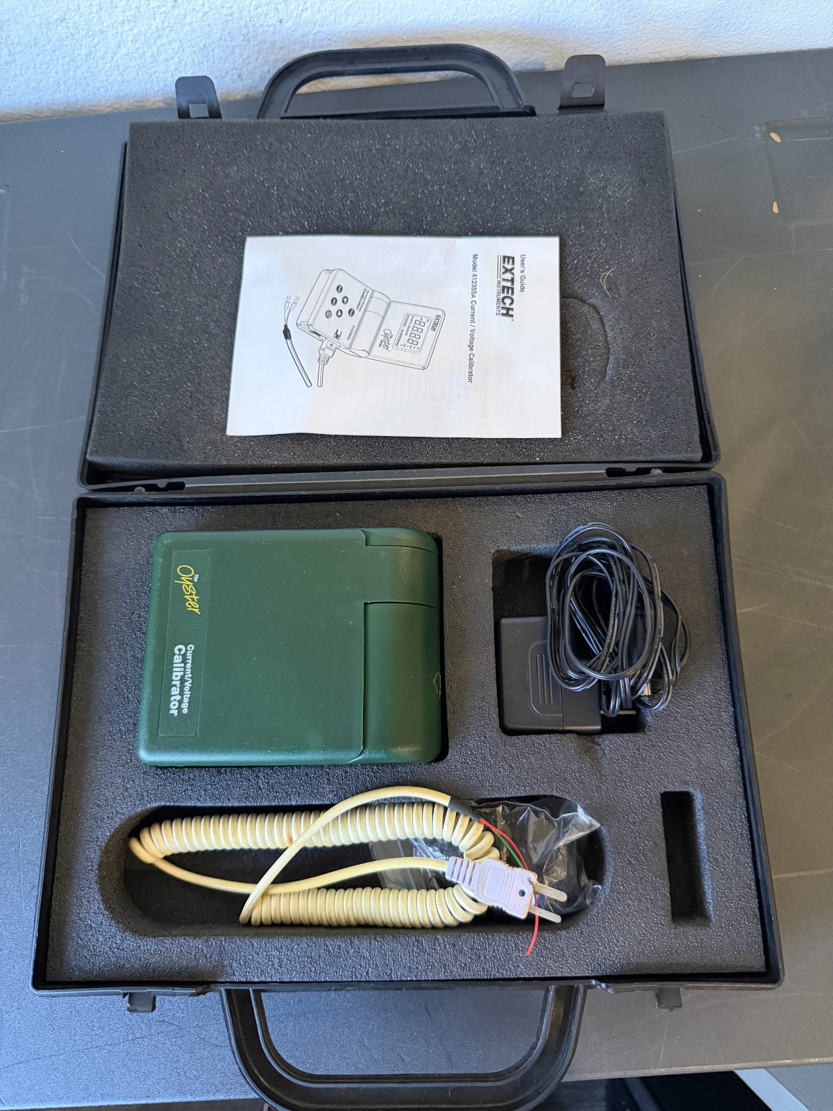 EXTECH 412355A Current & Voltage Calibrators / Meter