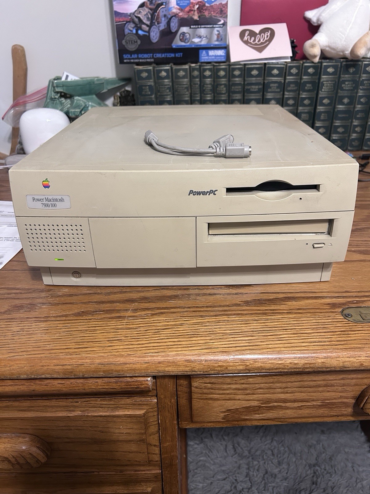 Power Macintosh 7500/100 PowerPC Model M3979 Turns On - For Parts Or Restoration
