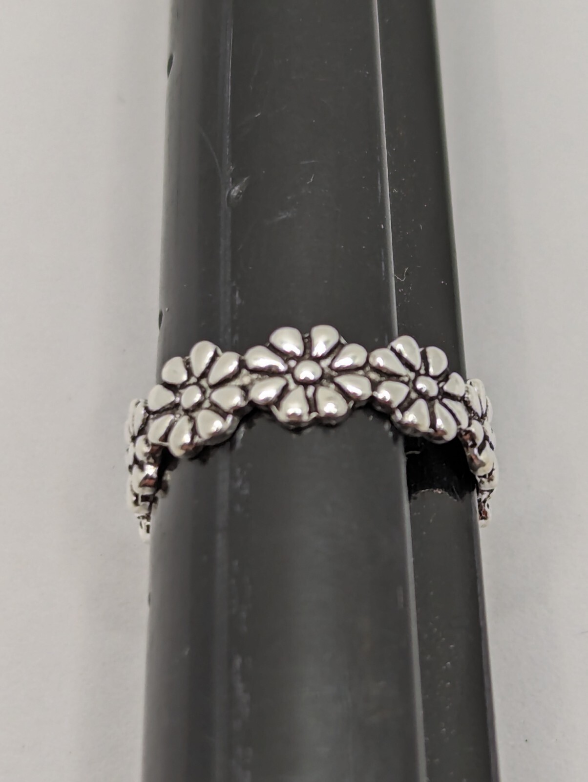 Sterling Silver Toe Ring. Daisy Flower Ring Design. Adjustable Size. 925 Silver