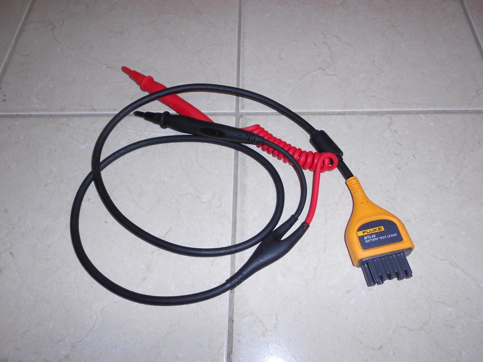 FLUKE BTL10 BATTERY TEST LEADS PROBES