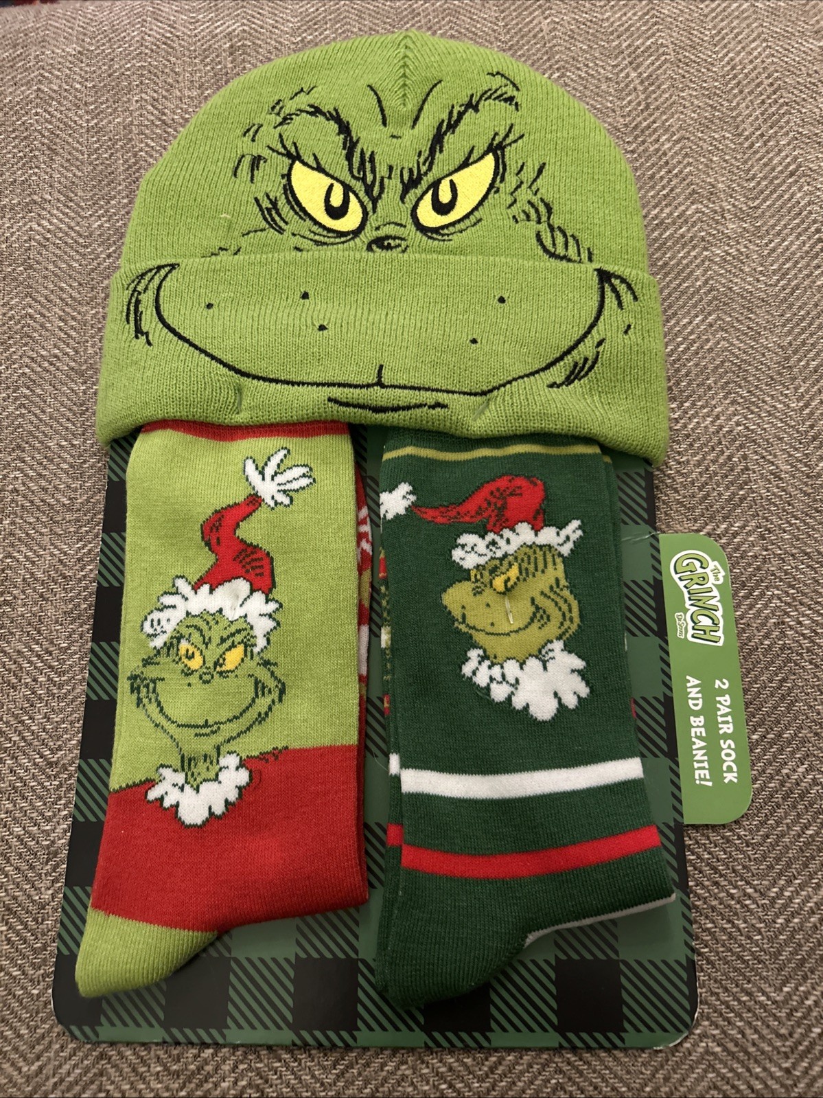 The Grinch Casual Socks & Beanie Unisex Men's Women's Size 9-11