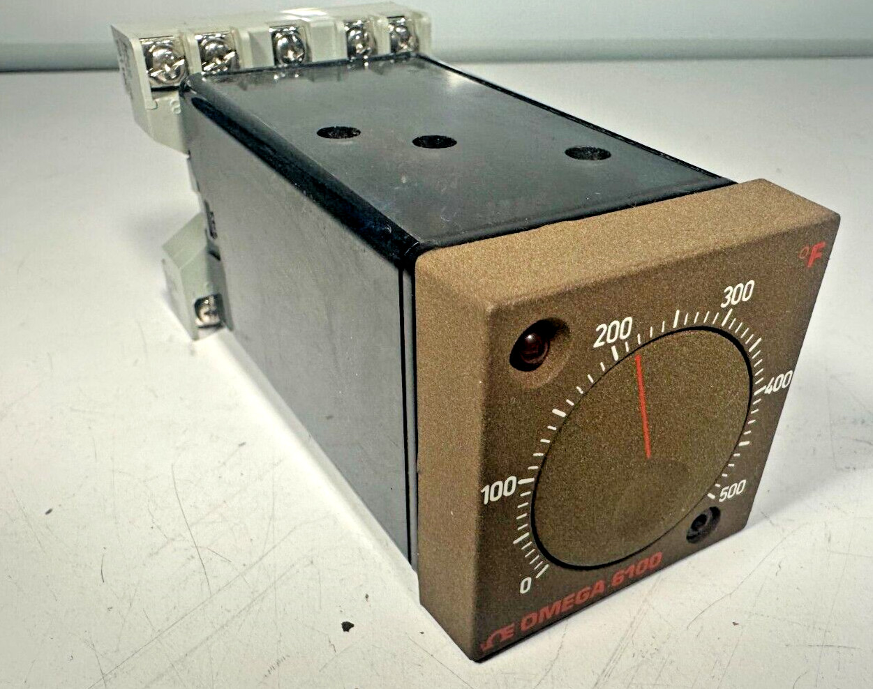 Omega Engineering 6100 6132-K-0/1500F 6100 Temperature Controller 120V 5A