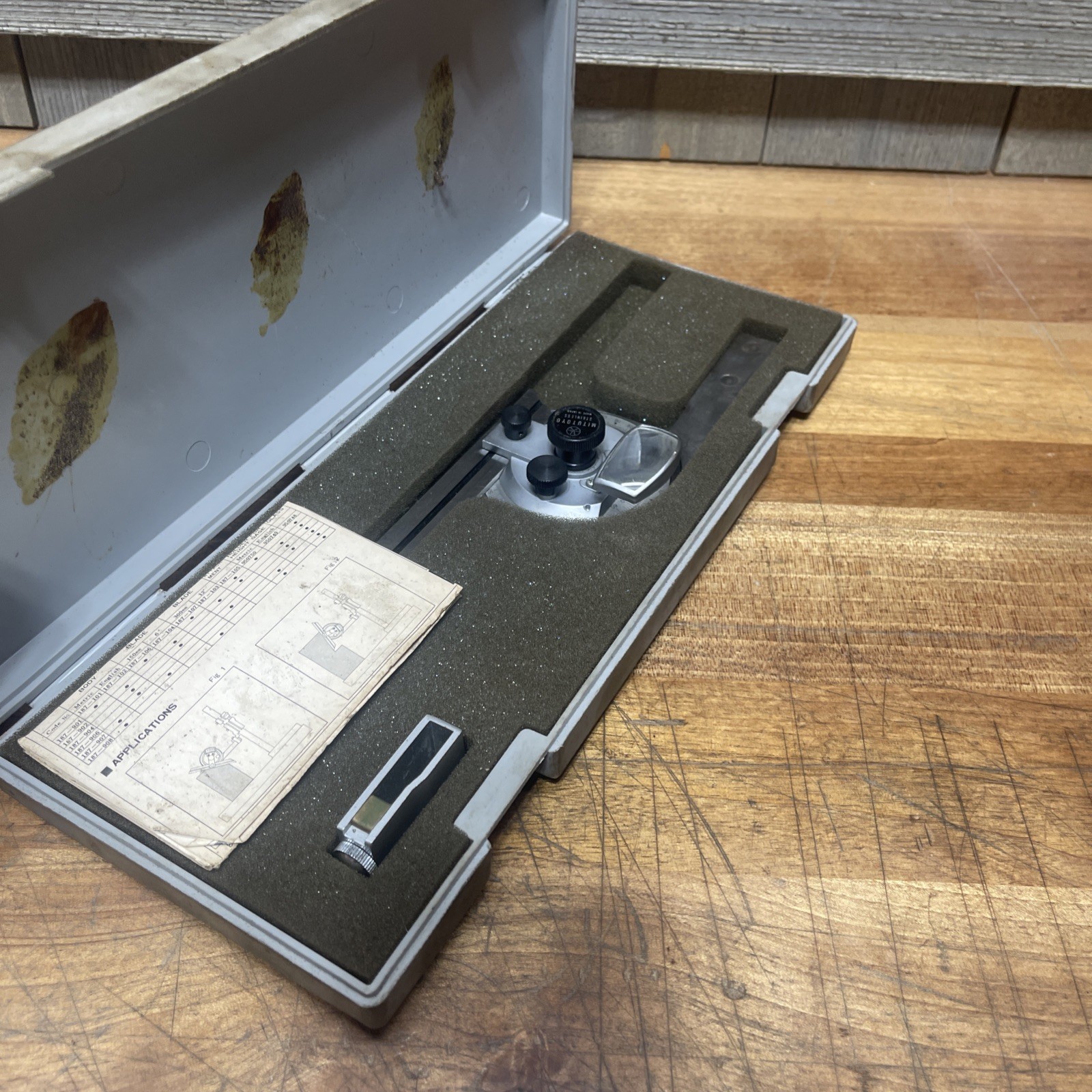 Mitutoyo Universal Bevel Protractor Set No. 187-904