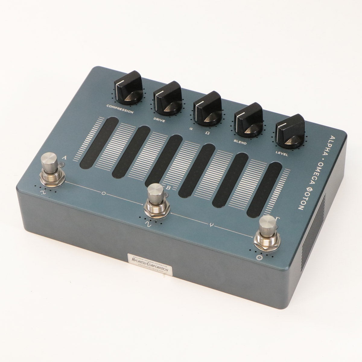 Darkglass Electronics ALPHA OMEGA PHOTON Electric Bass Preamp [S-1R33LC831]