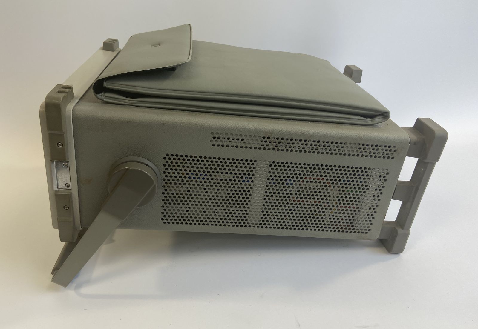 HP 35670A FFT Dynamic Signal Analyzer OPT: 1D2 1D3 1D4 AY6 Delaminated Display
