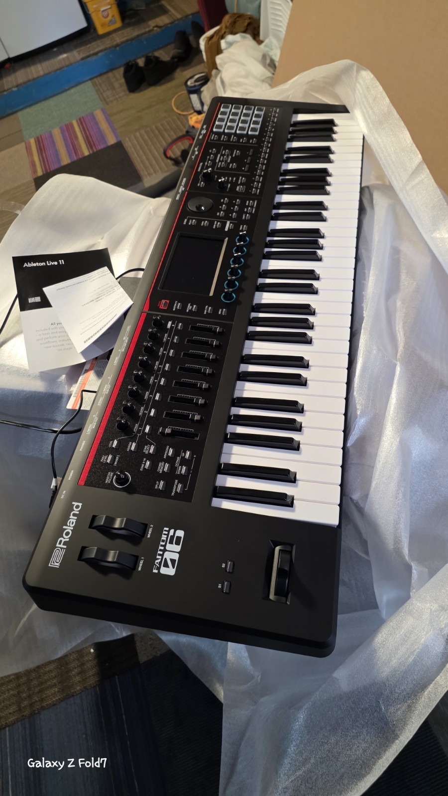 Roland FANTOM-06 61-Key Digital Keyboard Synthesizer w/ Pitch Wheel, Sequencer