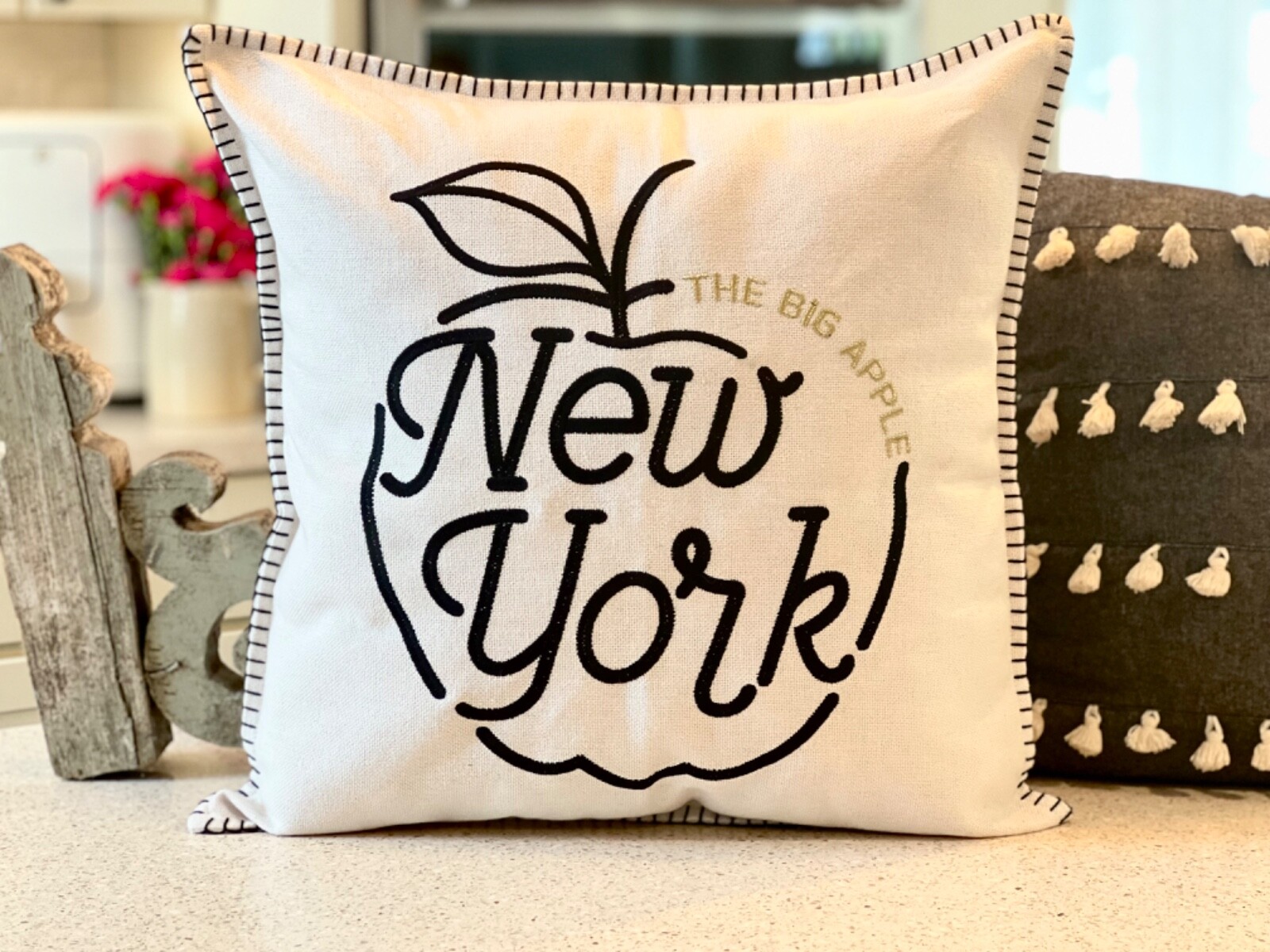 NEW YORK THEME PILLOWCASE- BIG APPLE