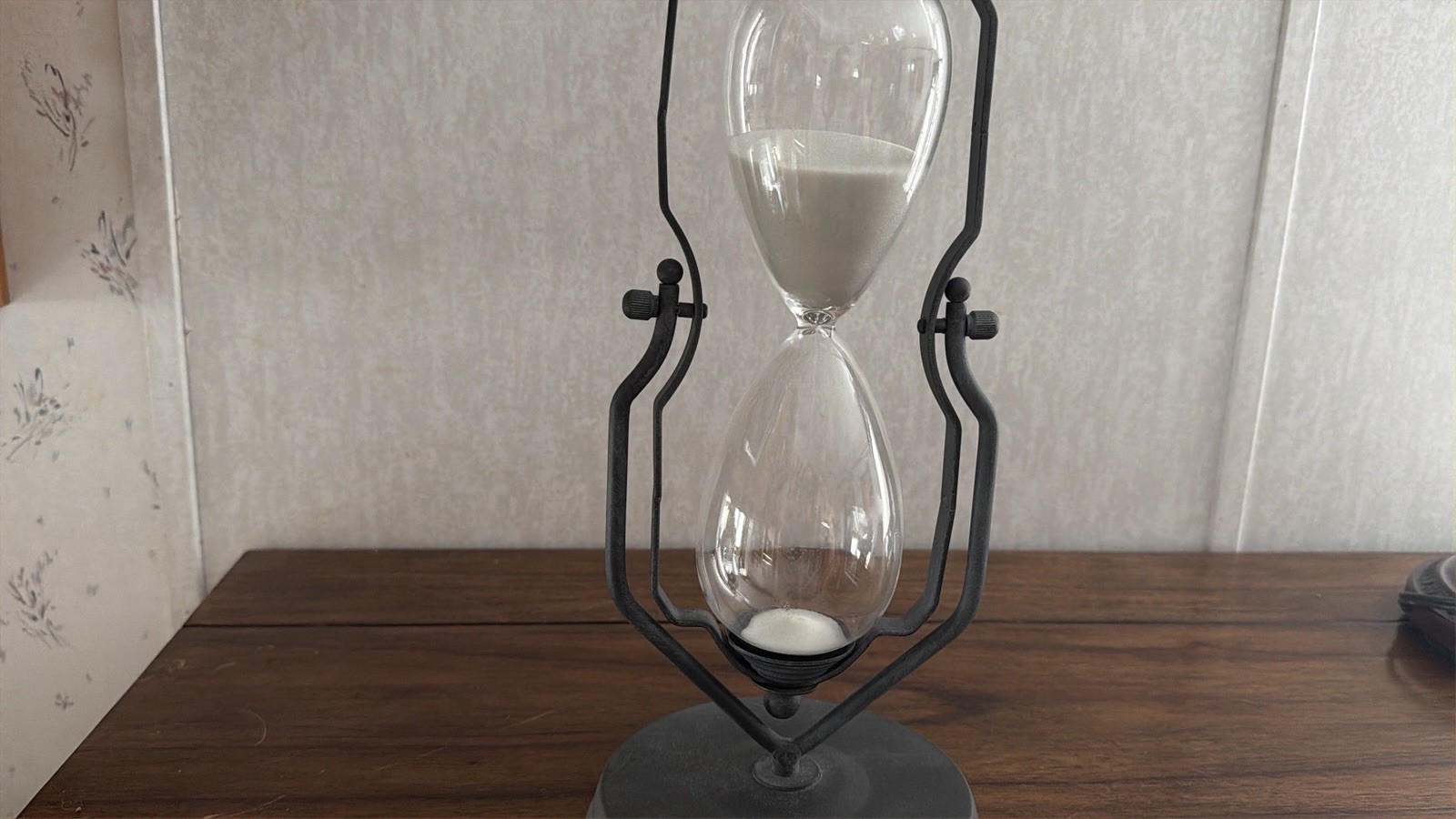 ￼Rotating Hour Glass Used