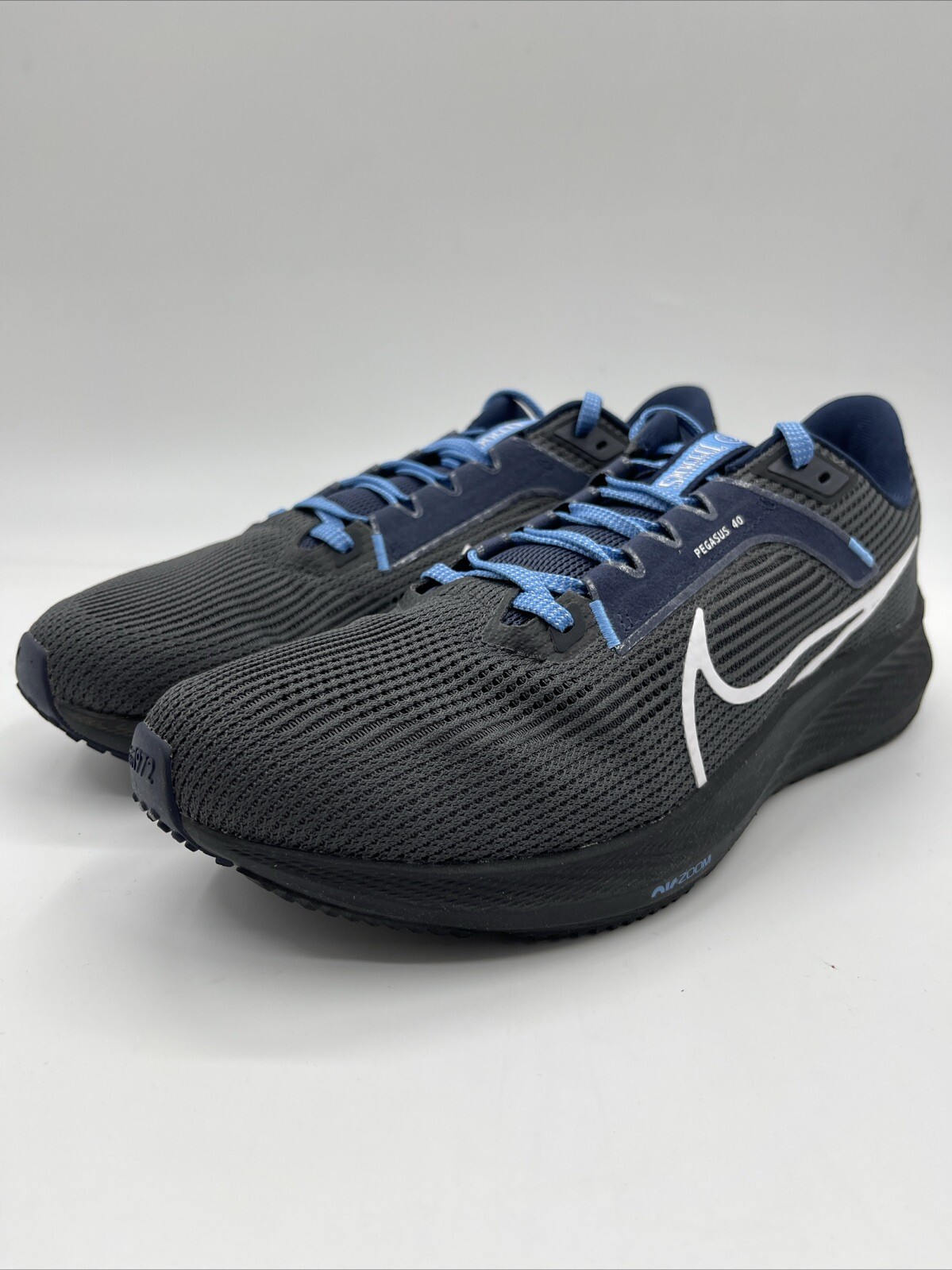 Nike NFL x Air Zoom Pegasus 40 Tennessee Titans DZ5970-001 Men’s Sizes 10.5-13