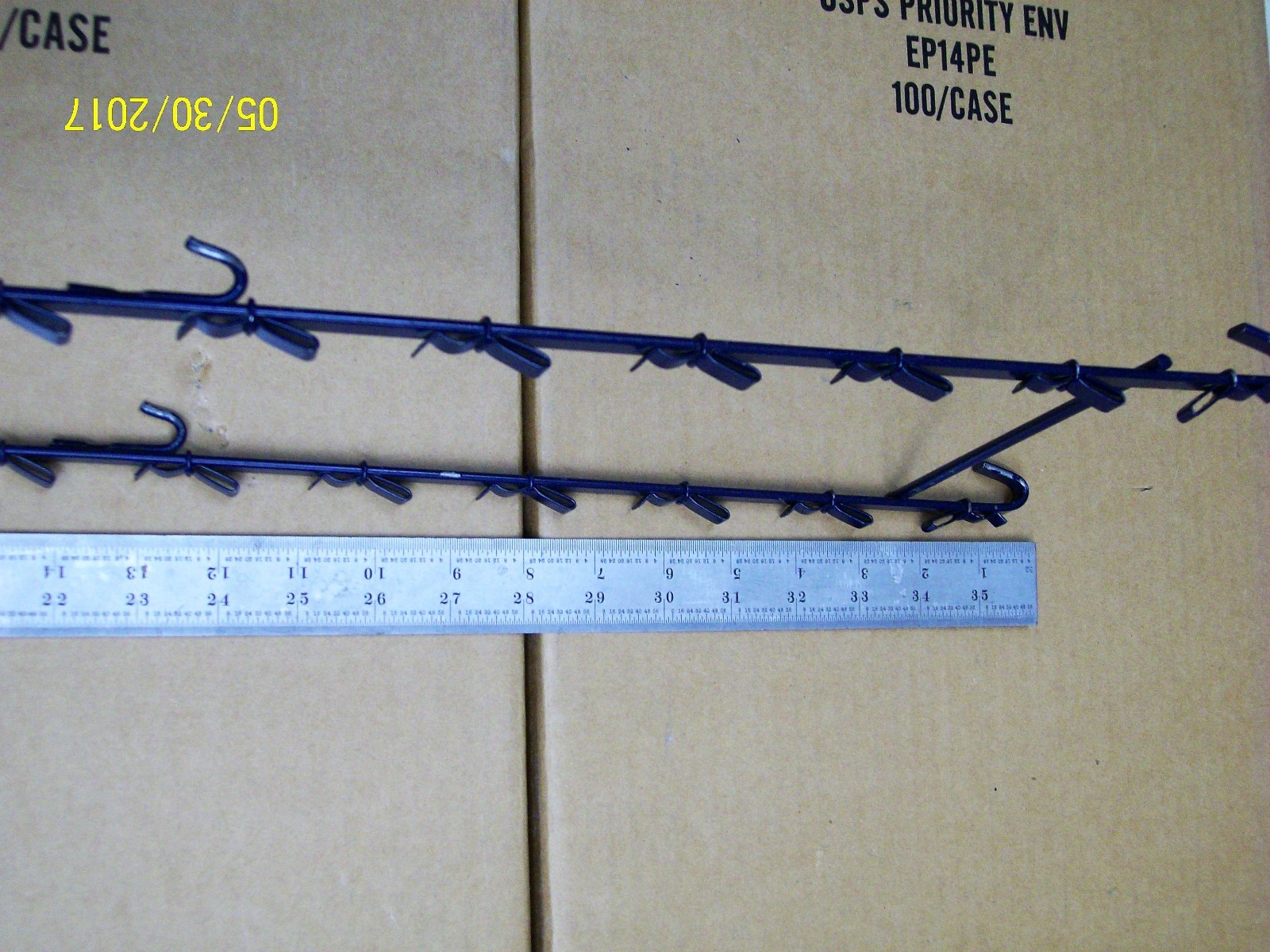 1 Blue Double Strip Potato Chip, Candy Clip Hanging Display Rack