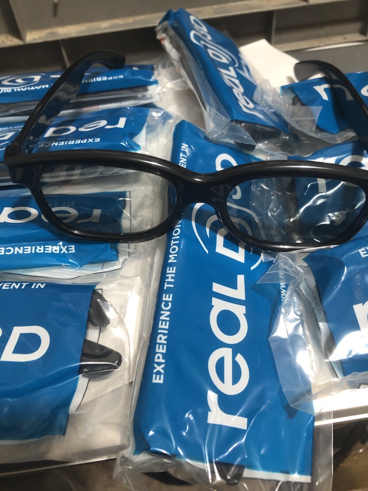 (Lot of 10)REAL D PASSIVE 3D Glasses Adult Size **NEW** ***For PASSIVE 3d TVs*