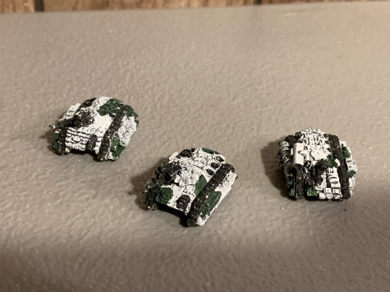 A40993 WARHAMMER EPIC 40K IMPERIAL IG ASTRA METAL CHIMERA 3 PACK