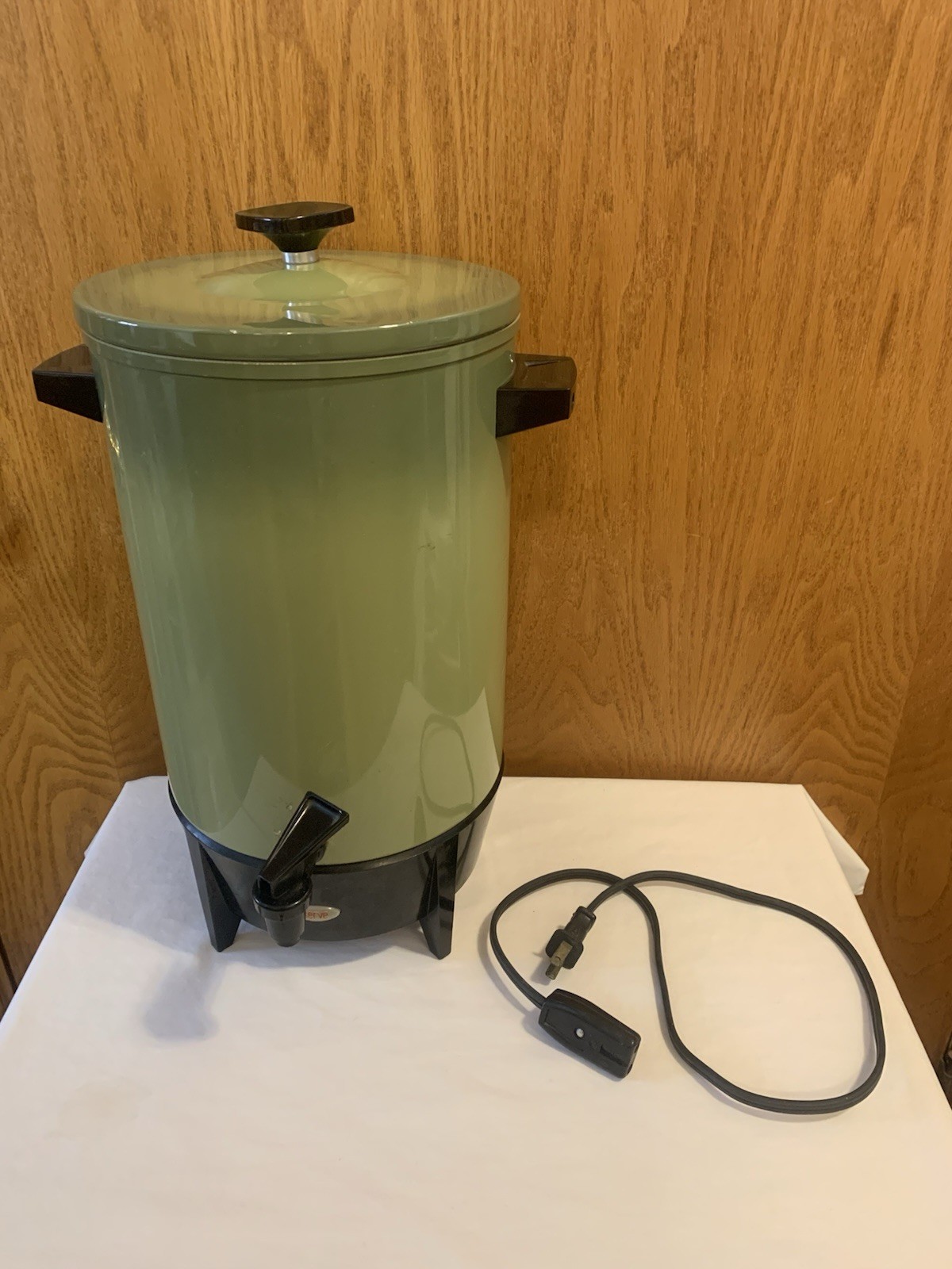 Vintage West Bend Avocado Green 30 Cup Coffee Maker Party Percolator- Works