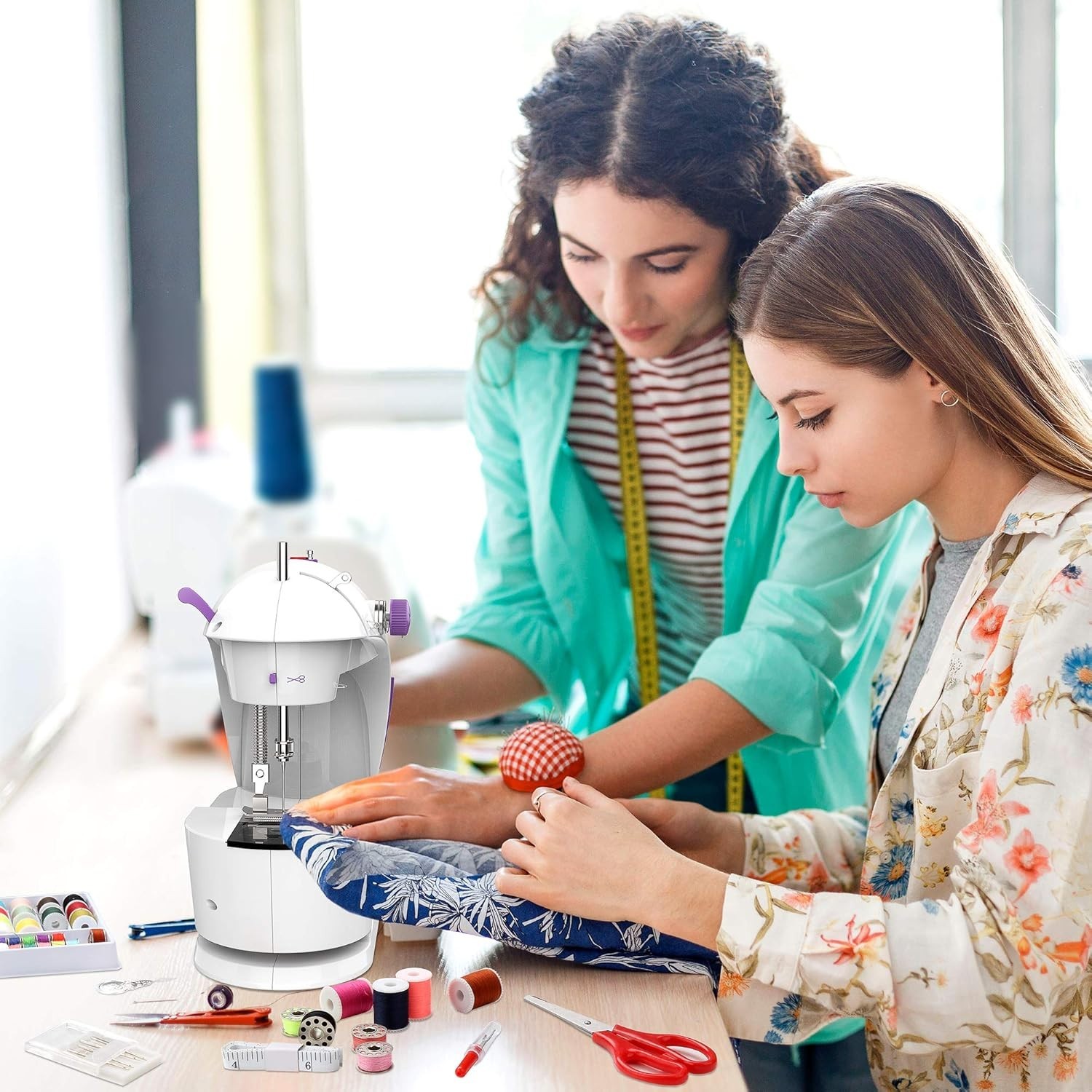 Comprehensive Beginner Sewing Machine with Safety Features & Fabric Bundles