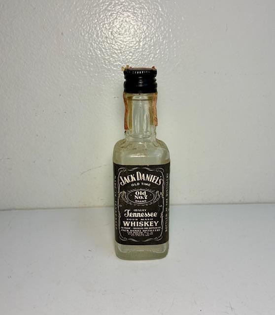MINIATURE WHISKEY BOTTLE: JACK DANIELS TENESSEE SOUR MASH WHISKEY; GLASS, 1970's