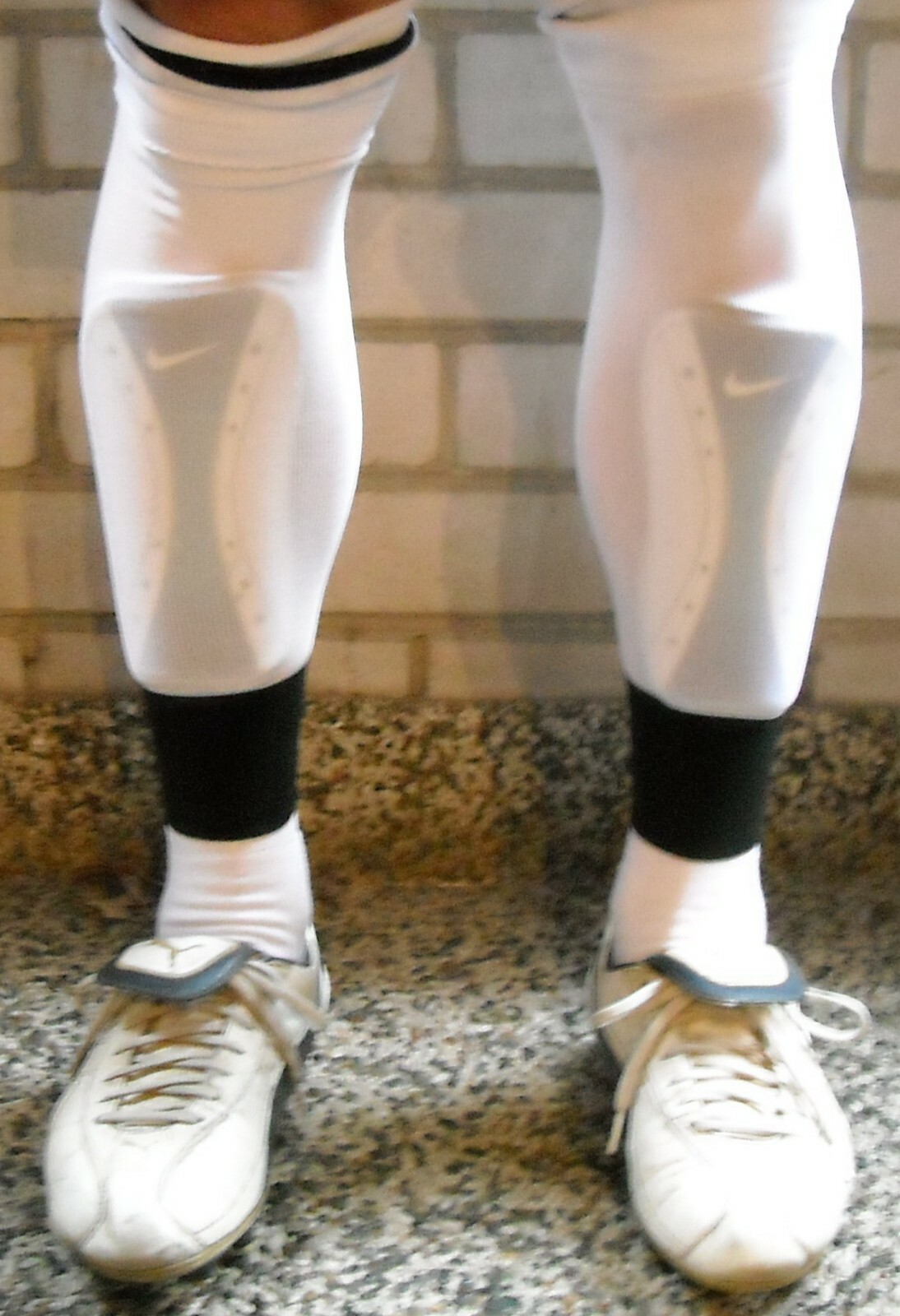 Shin Pad Supports Black 3 Inches - Soccer Football