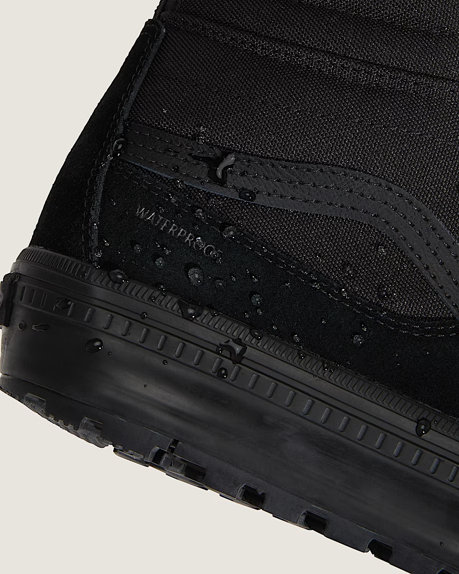 Vans Sk8-Hi Waterproof Insulated Shoe Black / Black Cushioned Mens Winter Boots