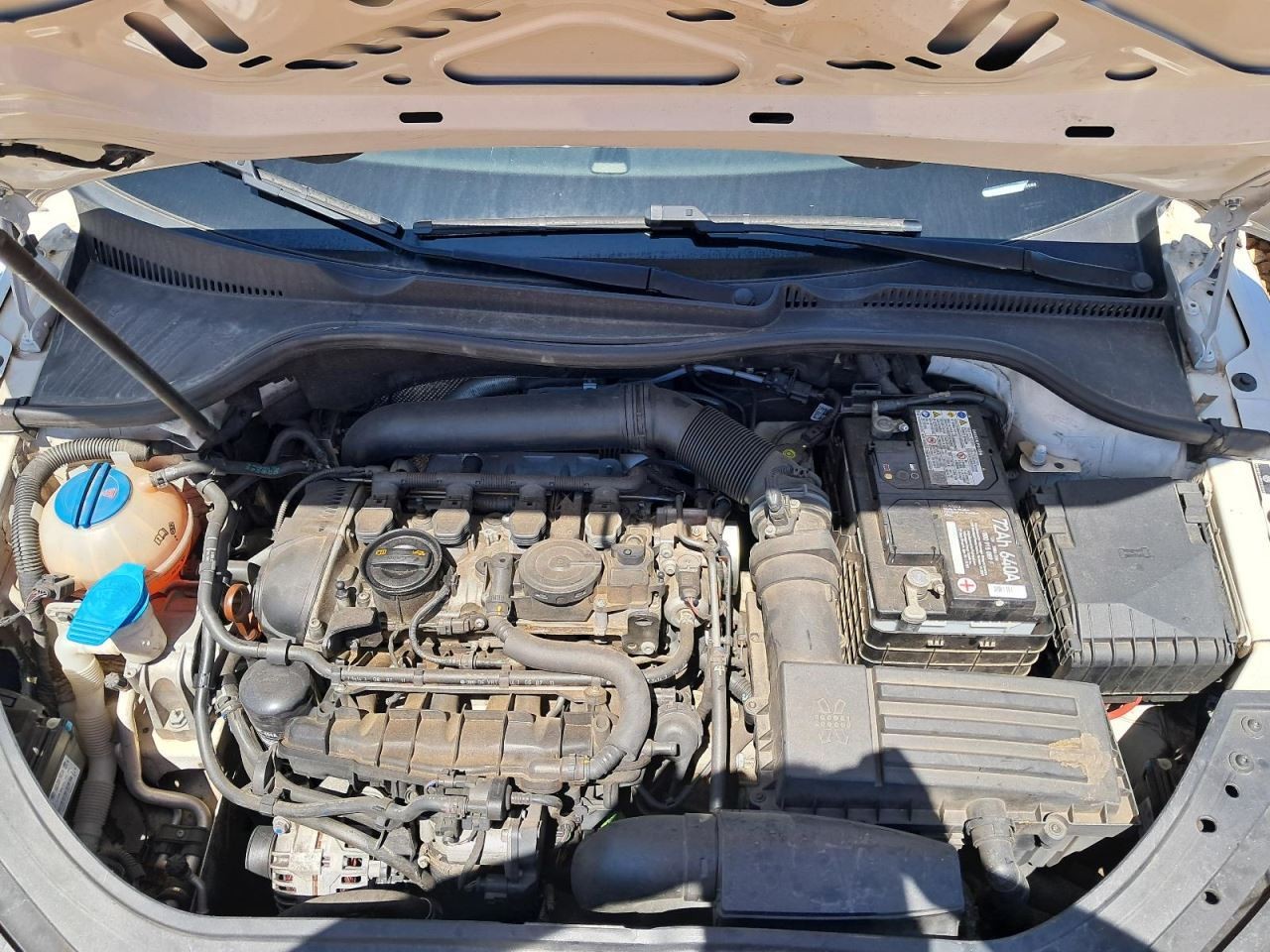 EOS 2012 Glove Box 4767230