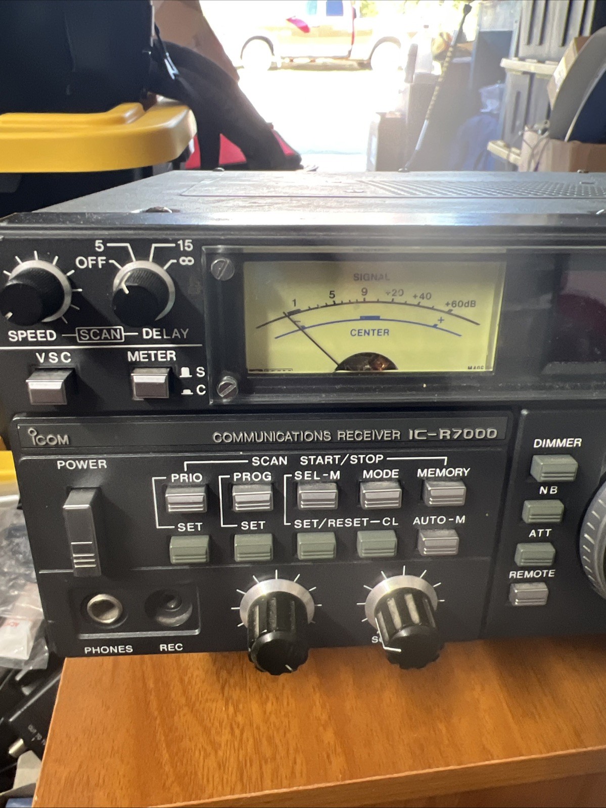 Icom IC-R7000 Communications Receiver Serial#13283 Powers On