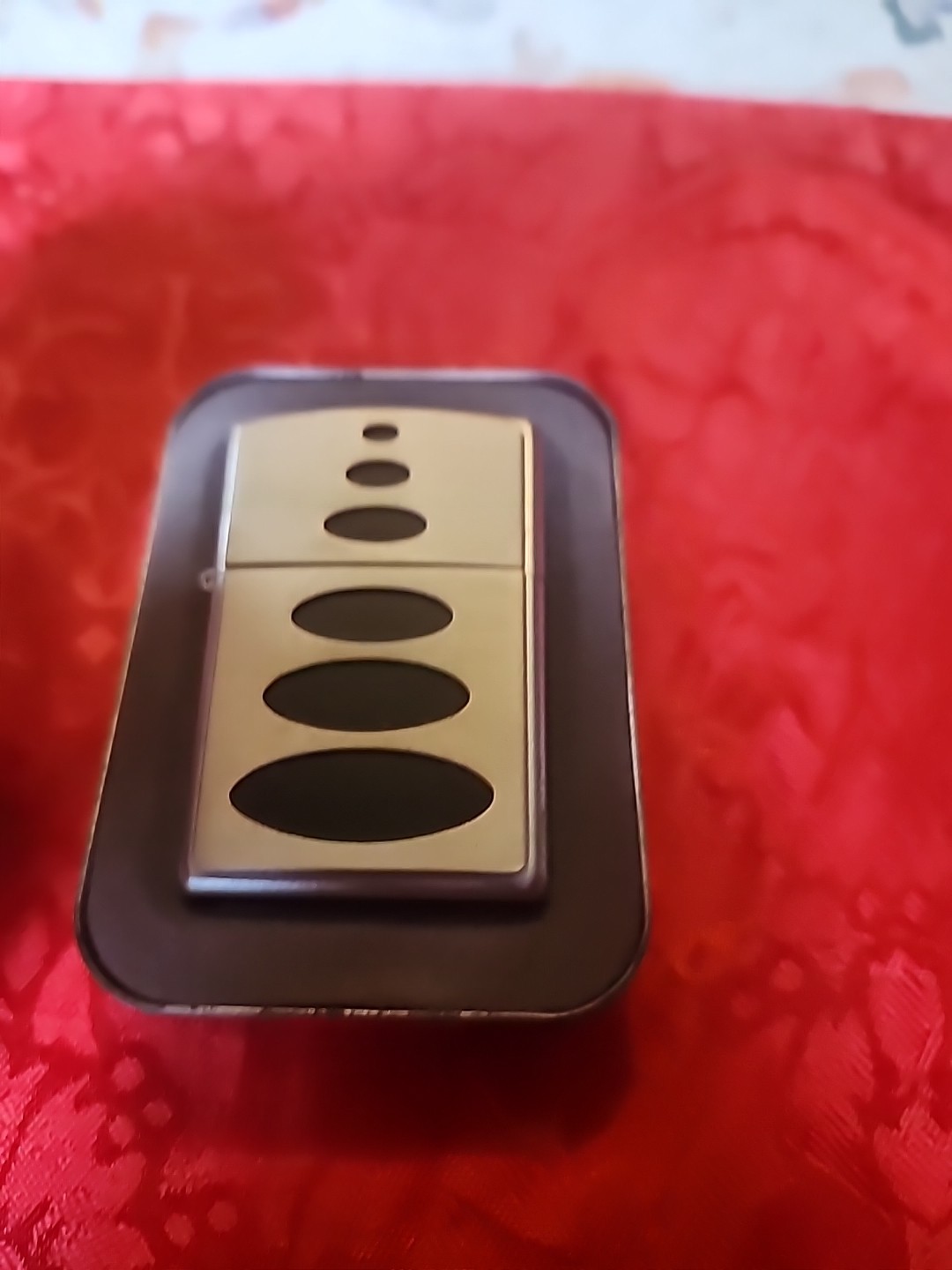 zippo 388 Black Ovals Emblem Satin Chrome NIB Retired 2004