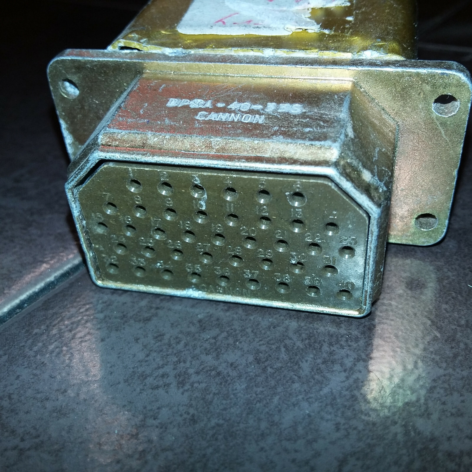 Cannon DPXA-40-33S Connector