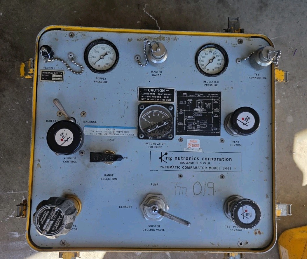 King Nutronics - model 3461-48-101- Portable Pressure Calibration System
