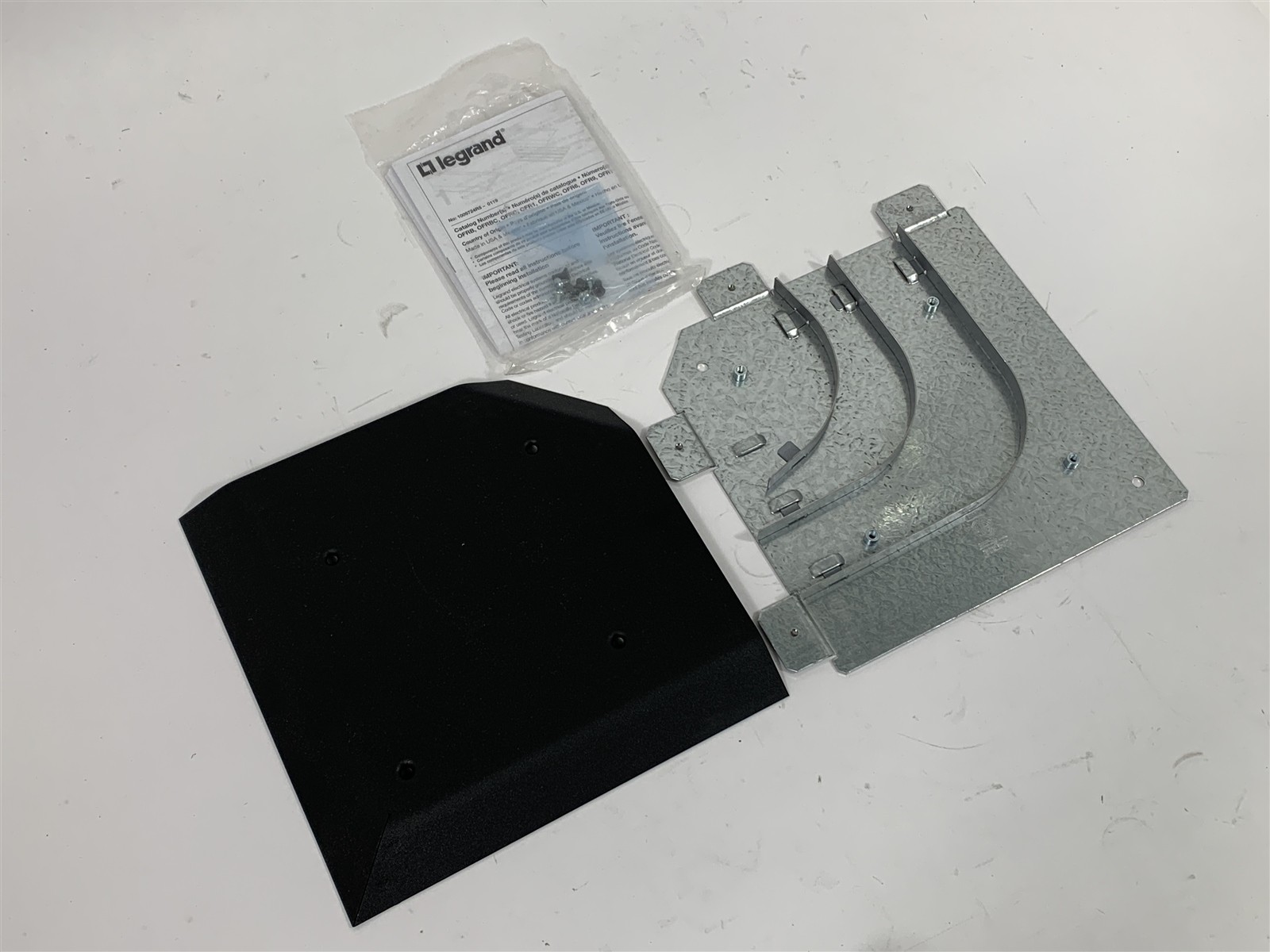 Open Box Wiremold OFR Over Floor Raceway Flat Elbow Floor Cover Kit OFR11