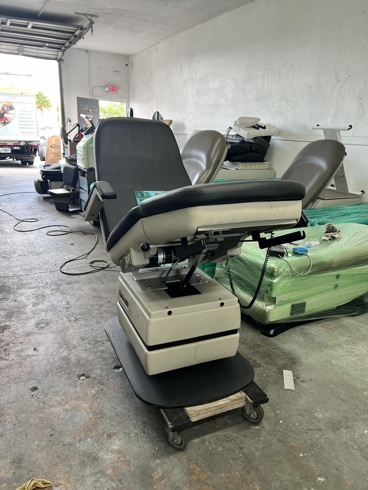 Midmark 416 Power Table