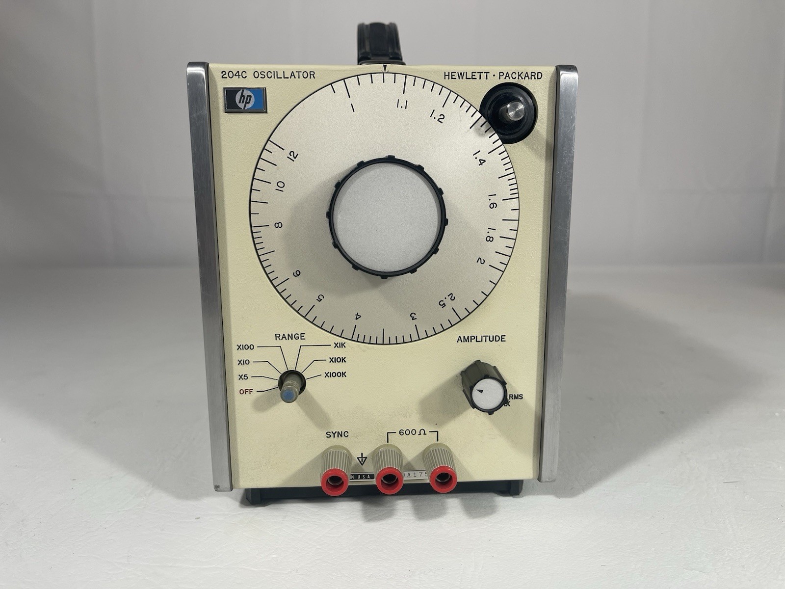 HP Hewlett Packard 204C Oscillator 5Hz-1.2MHz Untested Clean! *Read*