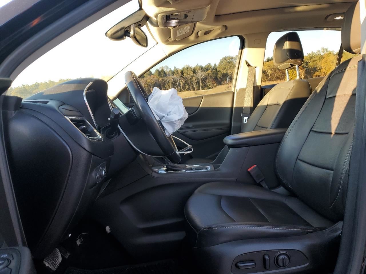 EQUINOX 2019 Glove Box 4935673
