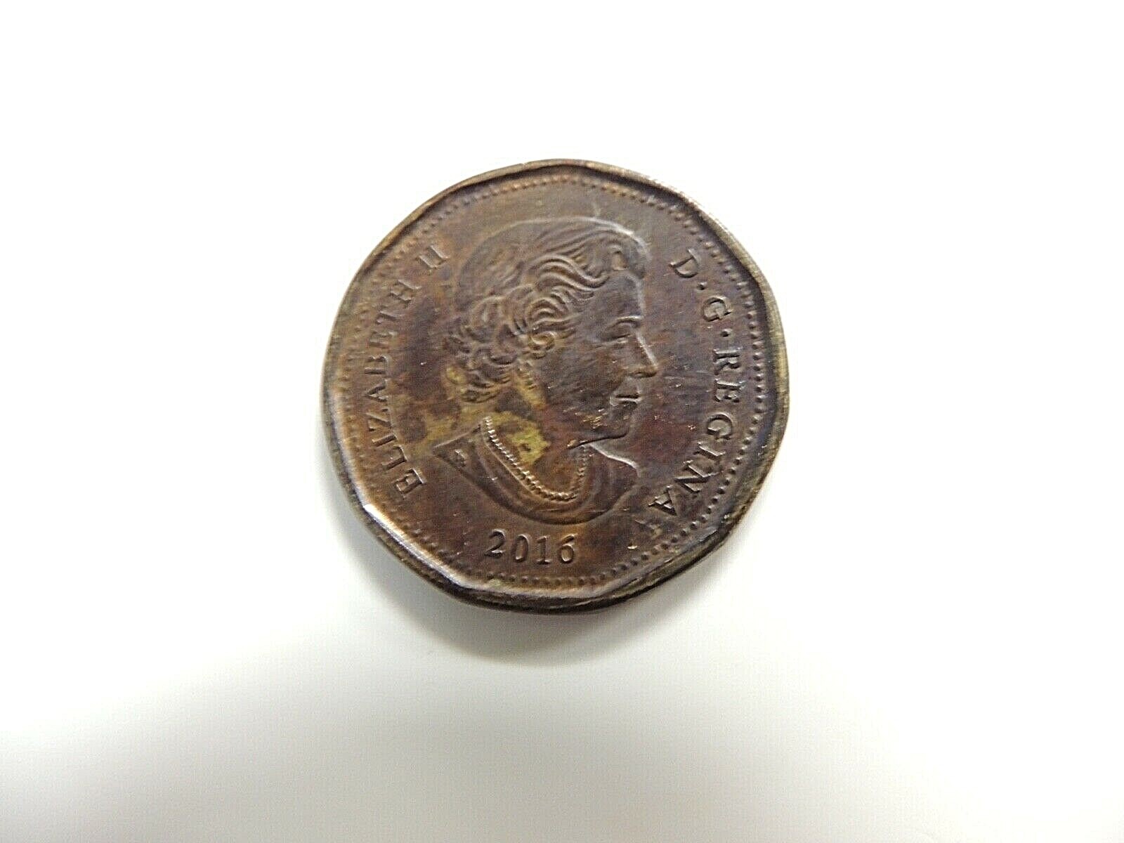 2016 Canada One (1) Dollar "Elizabeth ll" Coin