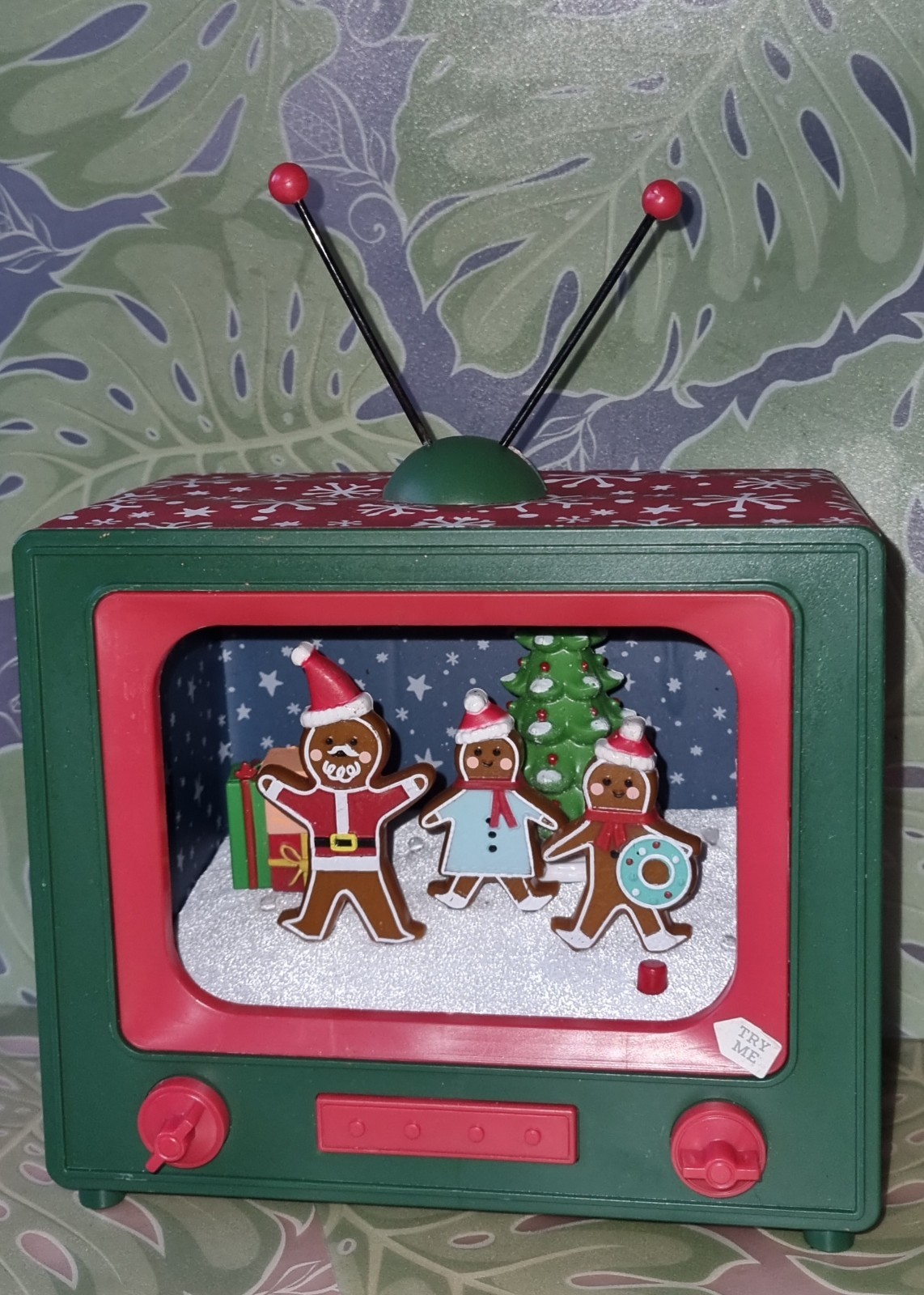 Target Wondershop Gingerbread Man family Musical Christmas lights  Holiday TV