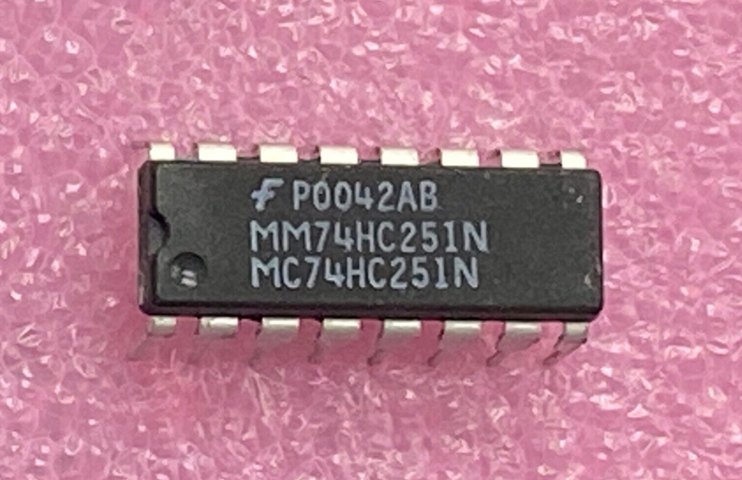 Fairchild MC74HC258 8-input multiplexer 3 state surface mt SO16 Integrated Cir