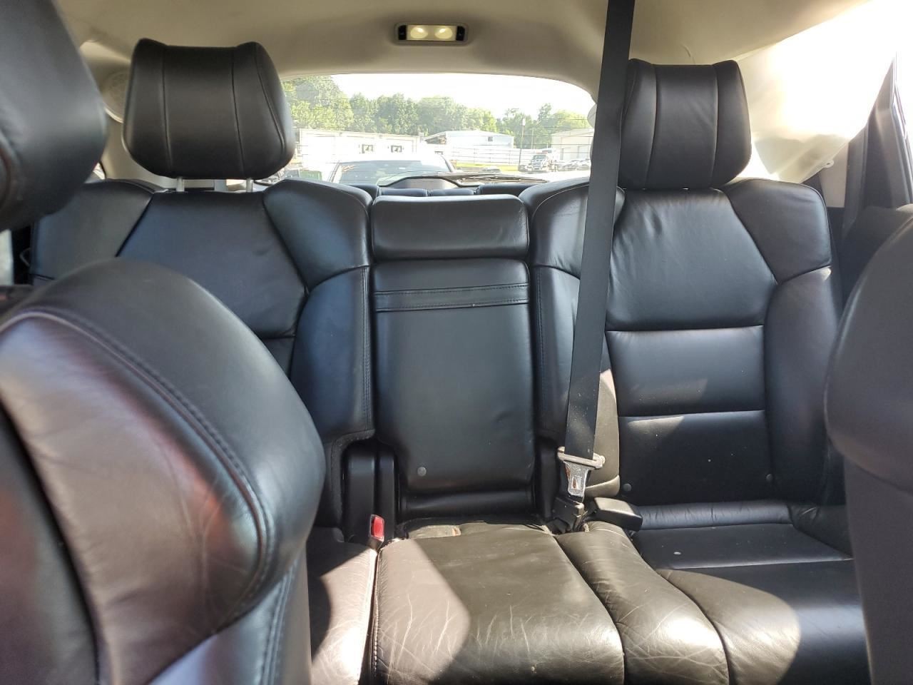 MDX 2013 Glove Box 4749511