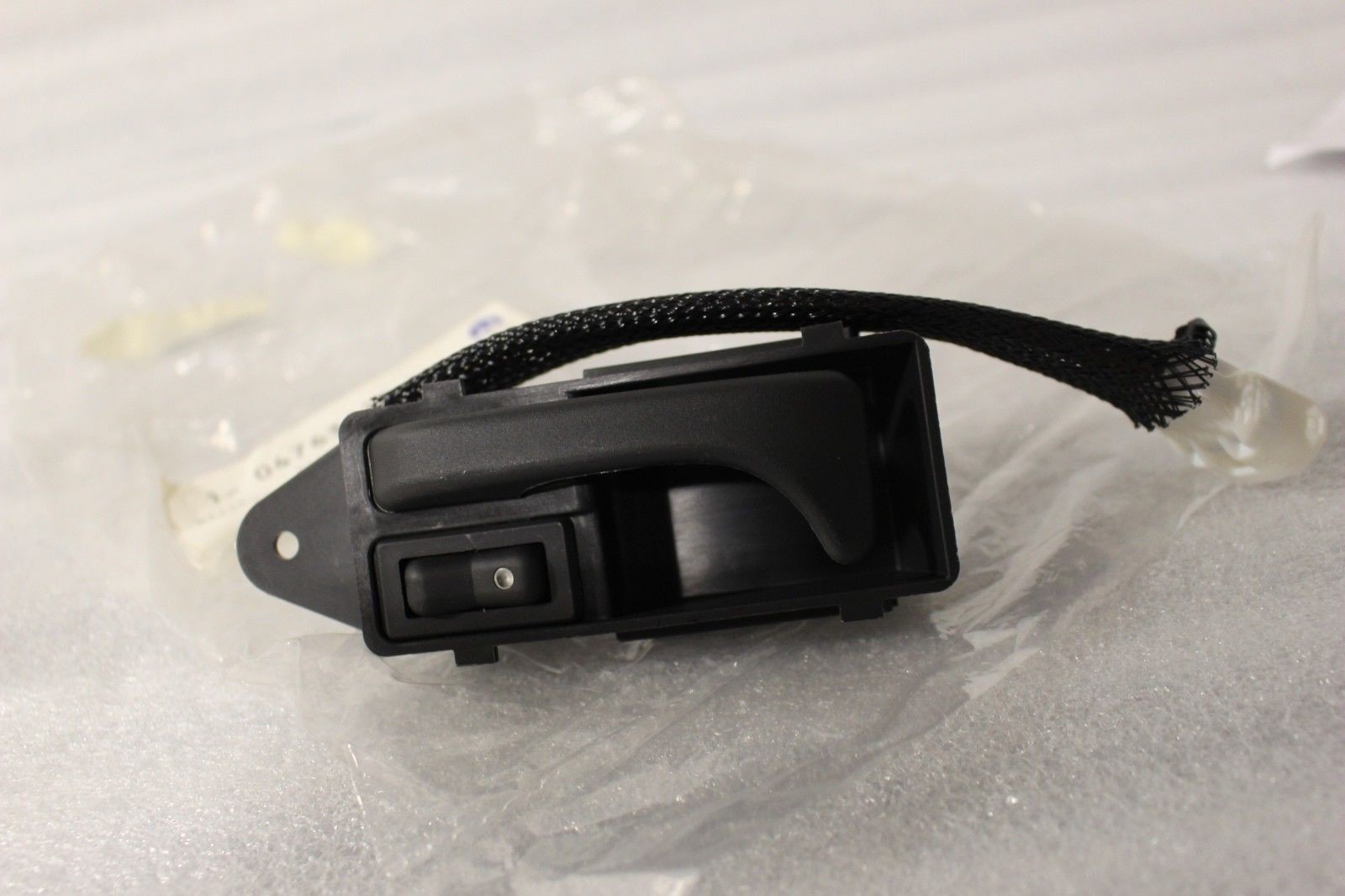 4763619 NEW OEM 1992-1998 DODGE VIPER LEFT INSIDE DOOR HANDLE RT/10 GTS