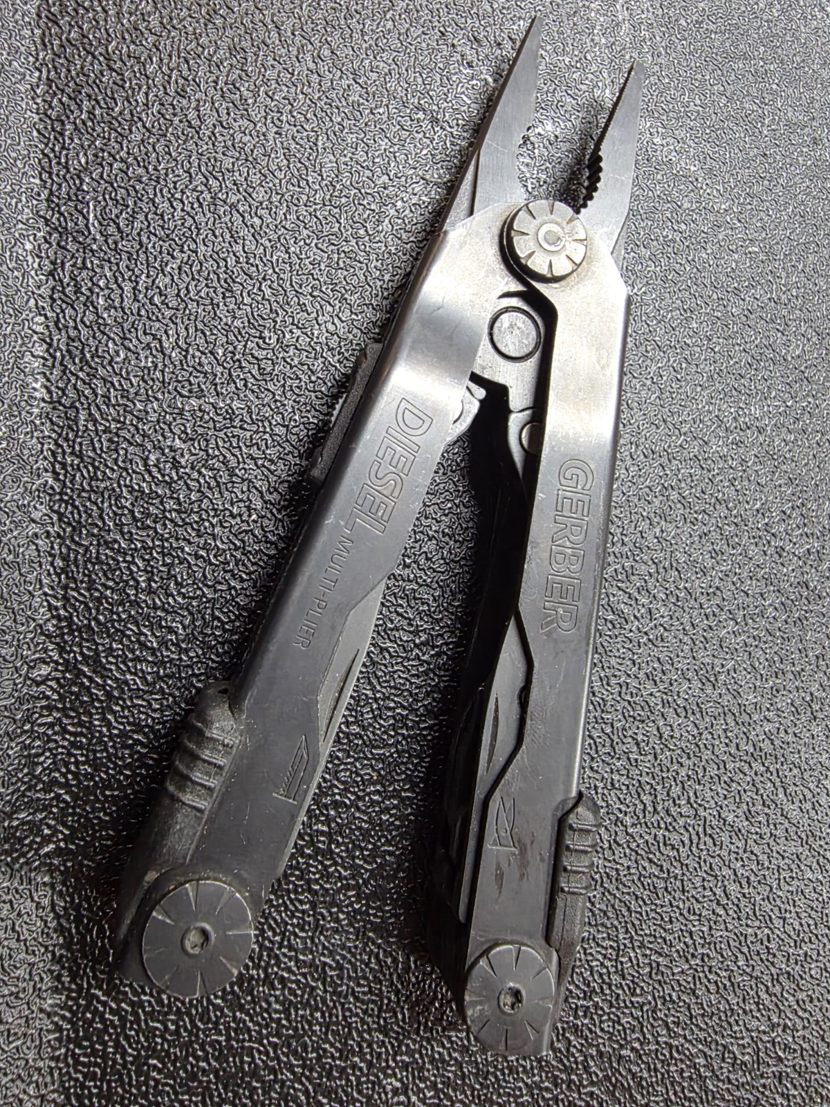 Gerber Diesel Multi-Plier Multi-Tool - Black
