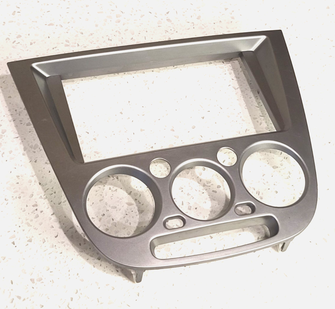 2002 2003 2004 Subaru Impreza Radio HVAC Trim Dash Panel Bezel Stereo Cover 02