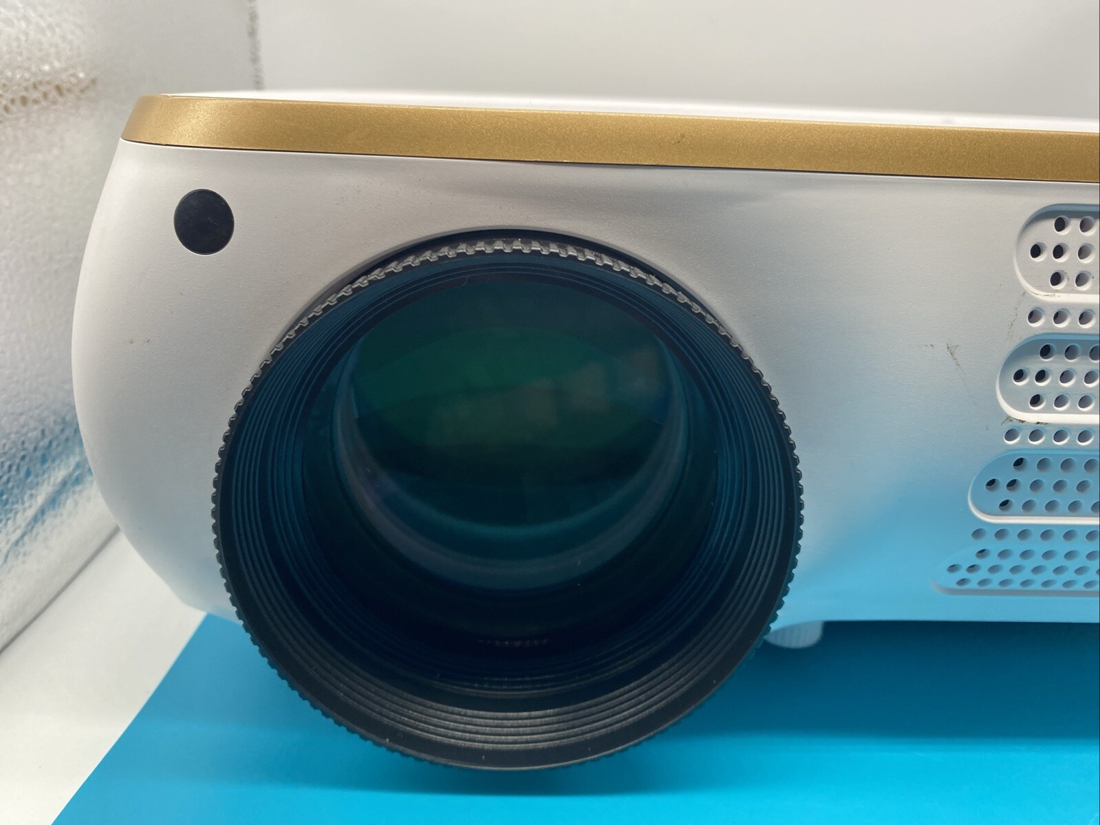 McLaron Projector ML-1050 8K Resolution - Unit Only No Remote