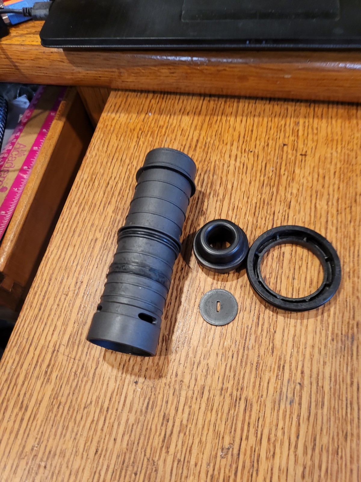 Porter Cable Used Cylinder  A00972, Btm Bumper, Guide And Spacer For Ns150a #563