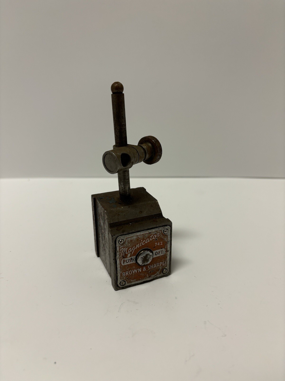 Brown And Sharpe 742 Magnicator Magnetic Base (Working)