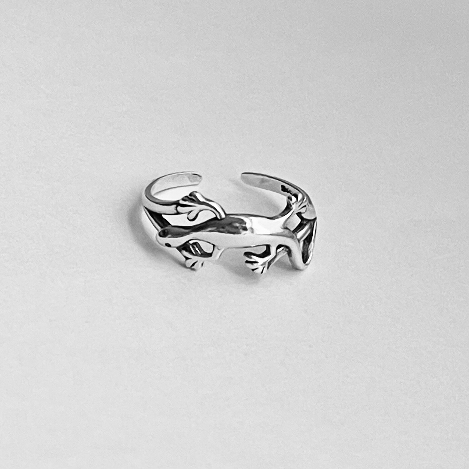 Sterling Silver Lizard Toe Ring, Silver Ring, Midi Ring, Gecko Ring, Animal Ring