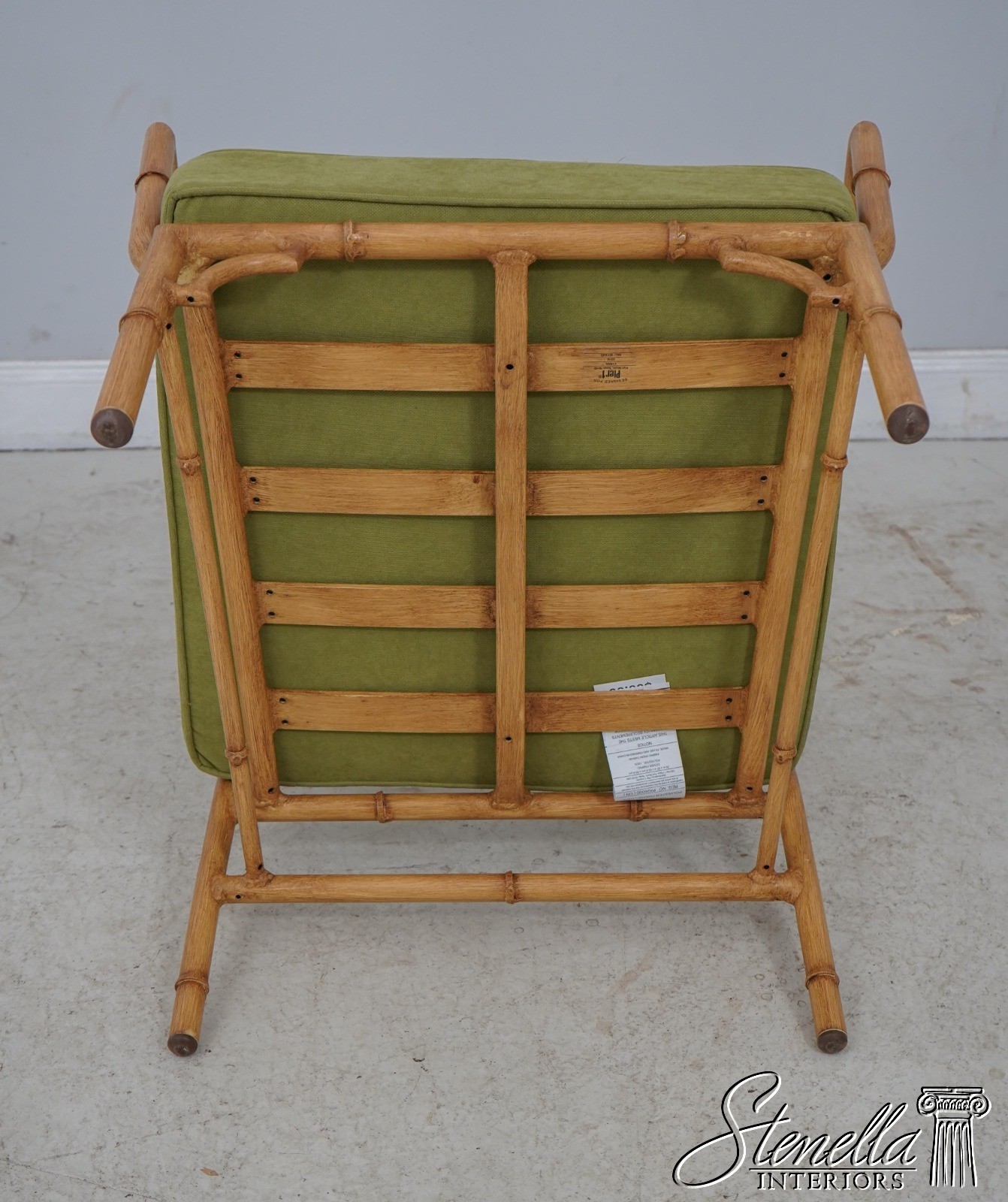 F60374: Bamboo Form Modern Design Aluminum Patio Chair