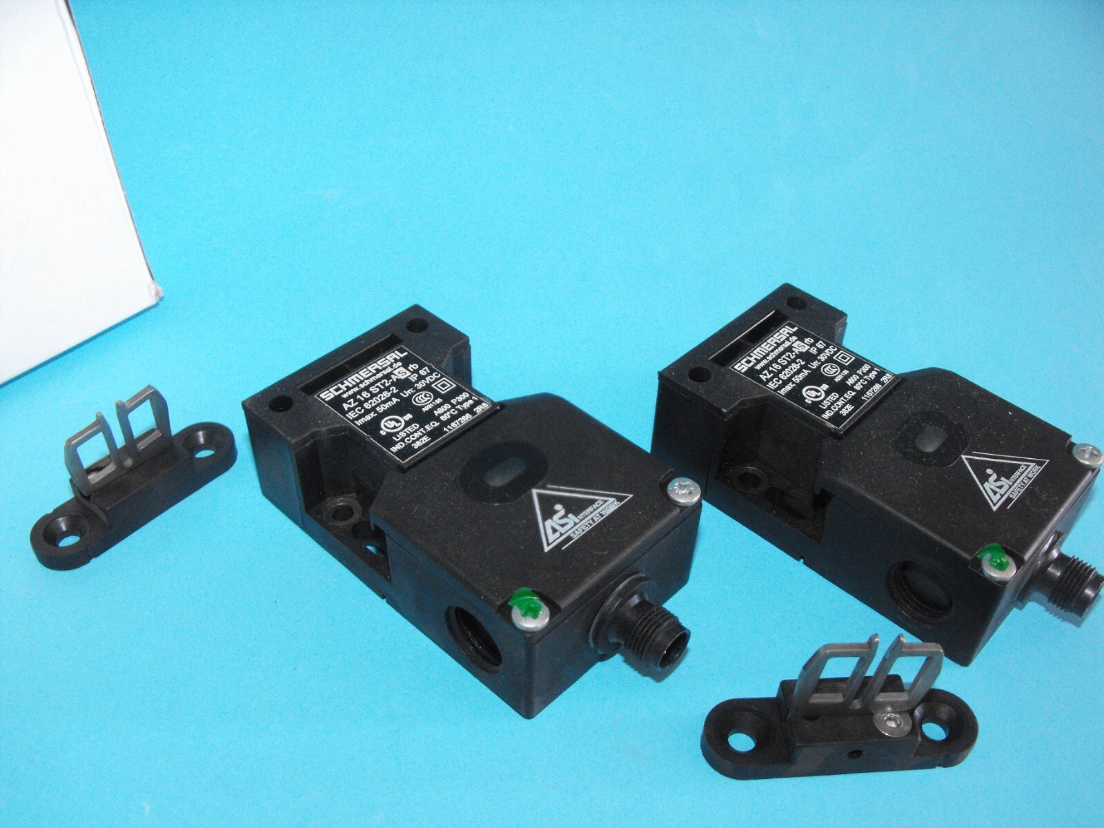 SCHMERSAL AZ16-ST2-ASRB+AZ15/16-B1 KPL.Safety door switch.NEW