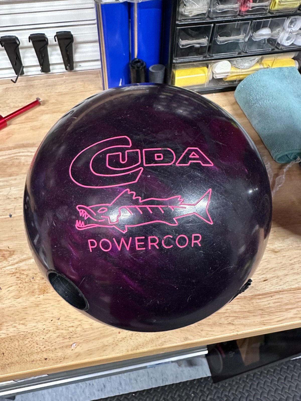 USED - Bowling Ball - 15lb Columbia300 "CUDA PEARL" DRILLED WEIGHT 14b 11oz