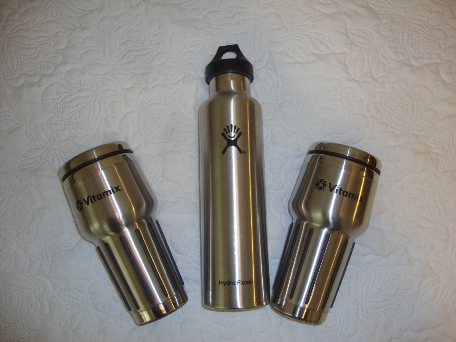 (2) 16 OZ VITAMIX STAINLESS STEEL TUMBLERS 18-8 PLUS 24 OZ HYDRO FLASK