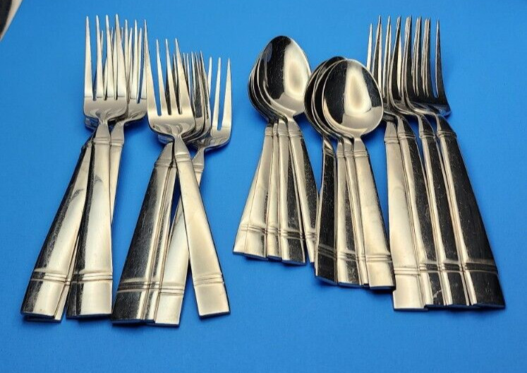 REED AND BARTON DUXBURY 20 Piece Lot