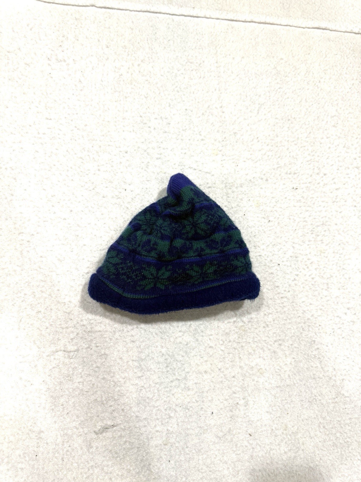 Vintage Nordica Knit Cuffed Warm Winter Ski Snowflake Beanie Cap Purple Green