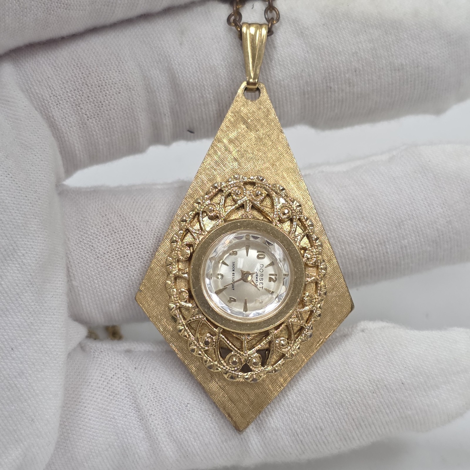 Ladies Vintage Dorset Kite Pendant Watch 17 Jewel Mechanical Wind Up Gold Tone