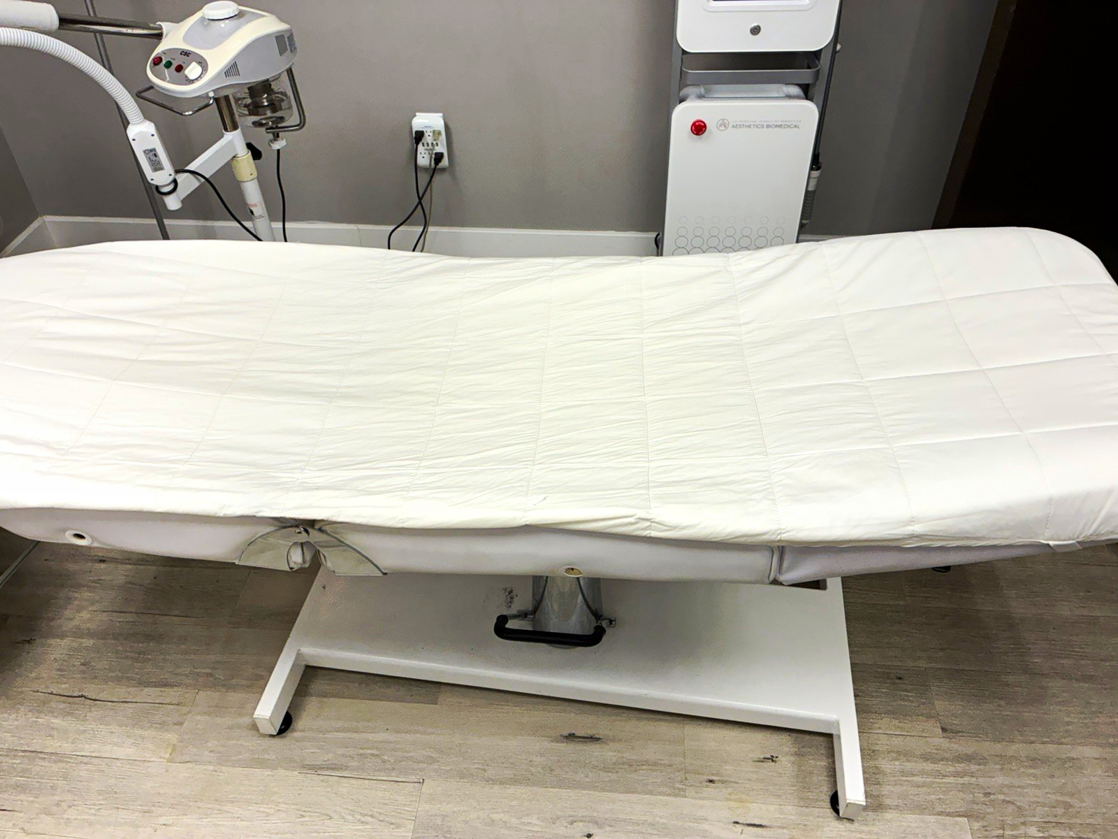 Adjustable Medical Examination/Procedure Table Bed, White, Dermatology
